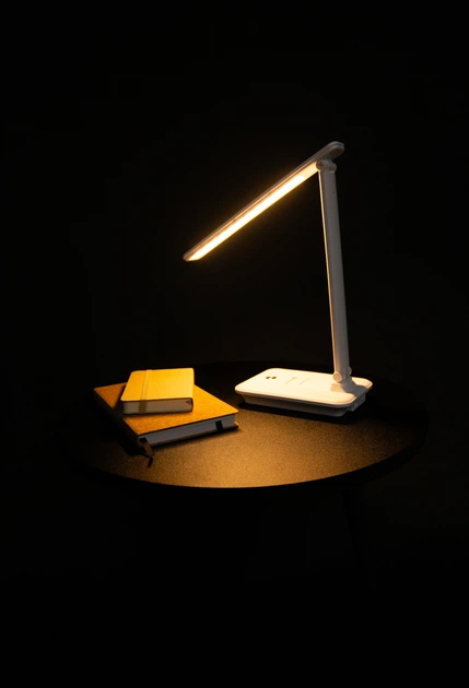 Настільна лампа з акумулятором та павербанком Electro House 10Вт