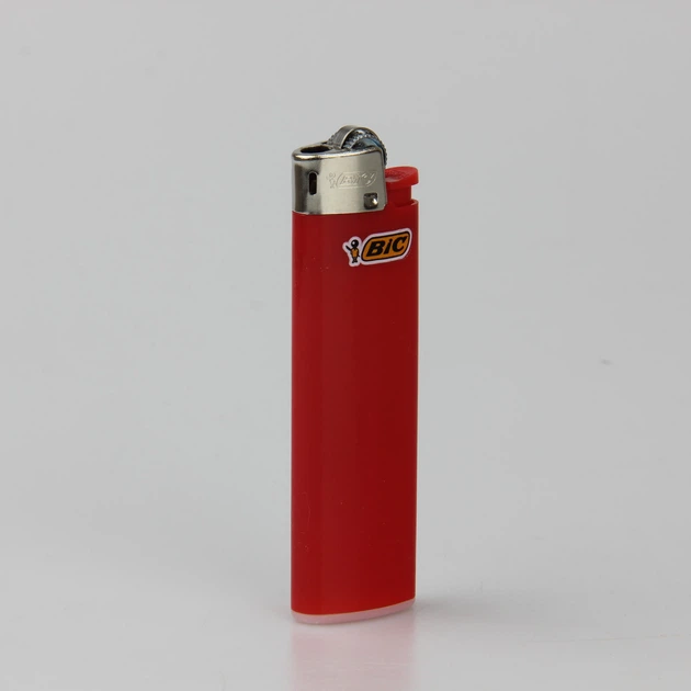 Зажигалка карманная пьезо Bic Slim J23 цветная – фото, отзывы