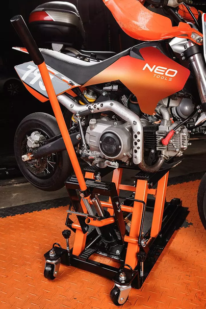 Гідравлічний підйомник для квадроциклів та мотоциклів NEO Tools 680 кг 10-596 (5907558467048) - зображення 9
