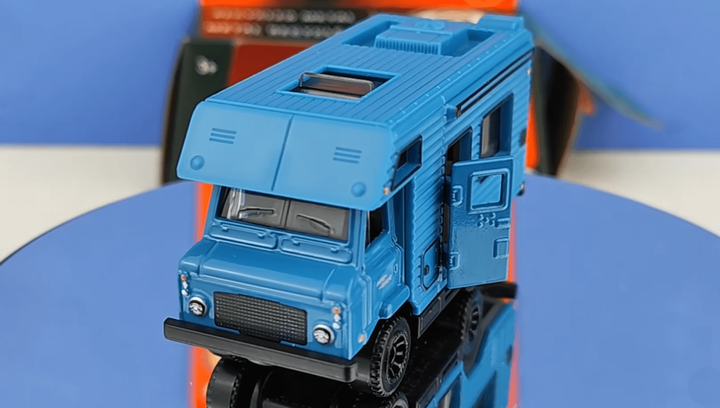 Тематична Машинка Matchbox 1965 Land Rover Series II Forward Control Moving Parts 1:64 FWD28/HVM81 Blue - зображення 2
