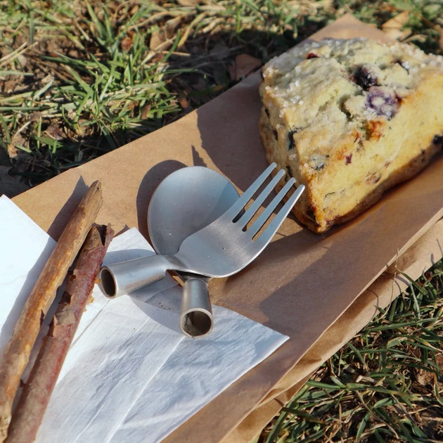 Zestaw naczyń turystycznych Kikkerland Huckleberry Forest Cutlery (0612615117785) - obraz 4