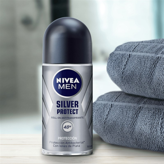 Набір для догляду за тілом Nivea Men Silver Protect Пінка для гоління 200 мл + Бальзам після гоління 100 мл + Антиперспірант кульковий 50 мл + Гель для душу 250 мл (9005800382975) - зображення 3