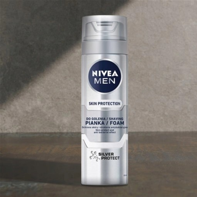 Набір для догляду за тілом Nivea Men Silver Protect Пінка для гоління 200 мл + Бальзам після гоління 100 мл + Антиперспірант кульковий 50 мл + Гель для душу 250 мл (9005800382975) - зображення 5