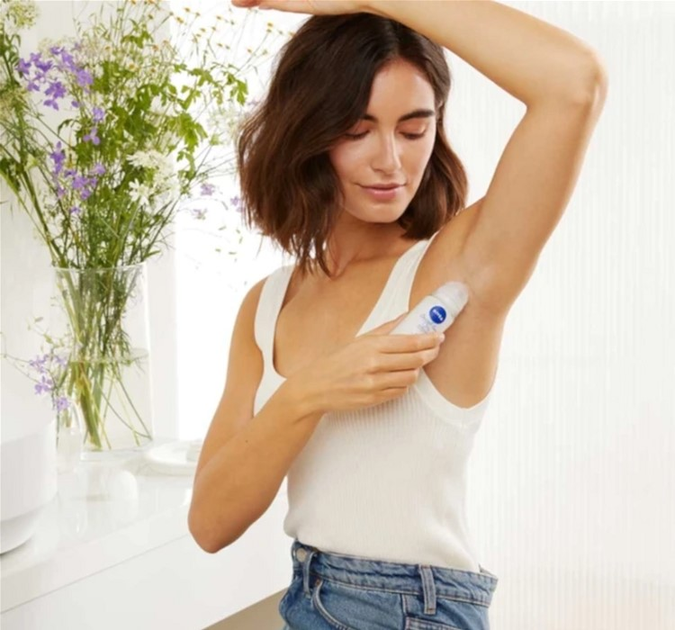 Набір для догляду за тілом Nivea Feel Soft Антиперспірант кульковий Original Care 50 мл + Крем Soft зволожуючий 100 мл + Гель для душу Creme Soft 250 мл (9005800382456) - зображення 4