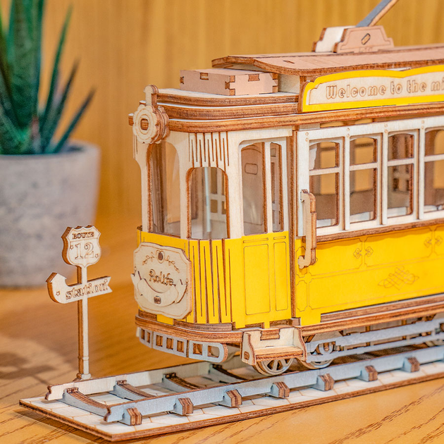 3D Puzzle drewniane Robotime Rolif Tramwaj 18 x 5.8 x 14 cm 145 elementów (6946785115376) - obraz 3