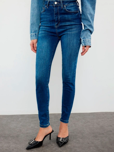 Джинси Skinny жіночі Trendyol TWOAW25JE00000 34 Сині (8683049980827) - Фото 3 Джинси Skinny жіночі Trendyol TWOAW25JE00000 34 Сині (8683049980827) - зображення 3