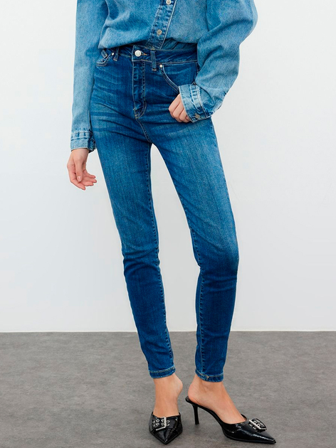 Акція на Джинси Skinny жіночі Trendyol TWOAW25JE00000 38 Сині від Rozetka