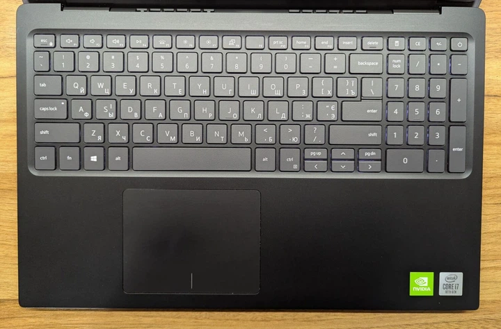 ご*布様 Dellノートパソコン「Vostro 5590」 i7-10510U Ноутбук Dell Vostro 5590 / 15.6