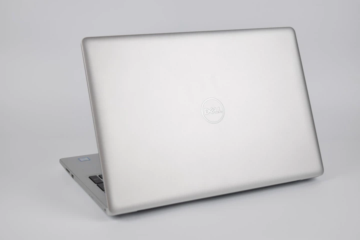 DELL inspiron P75F ノートパソコン DELL P75F inspiron 15.6インチ ノートパソコン 動作品