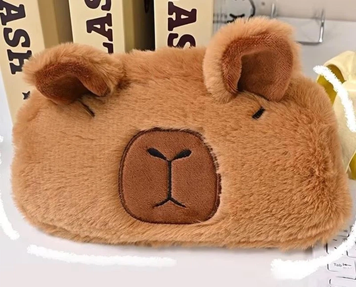 Пенал шкільний Капібара Capibara 1 пушистий плюш коричневий Angoo - изображение 3