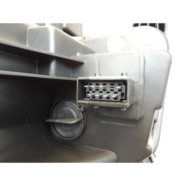 Фара передня права Geely Geely Emgrand EV300/EV350 (1017034526) - изображение 4