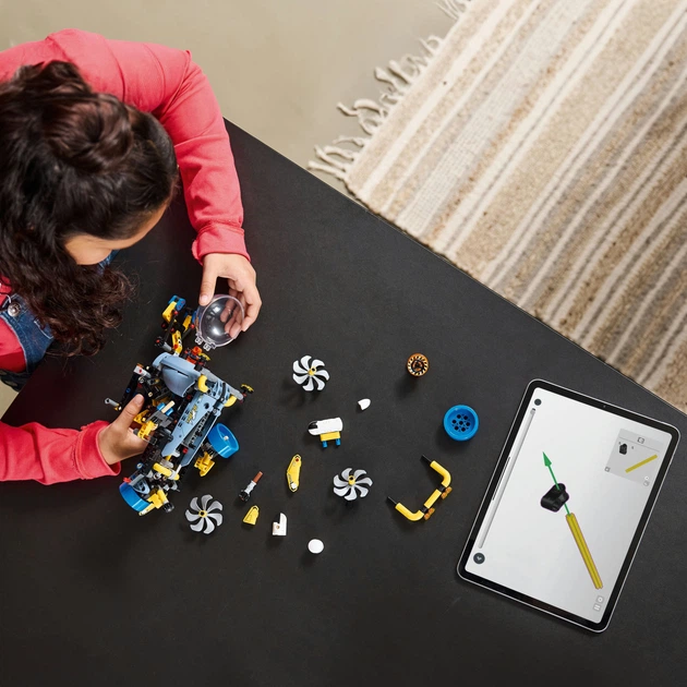 Конструктор LEGO Technic Глубоководная исследовательская подводная