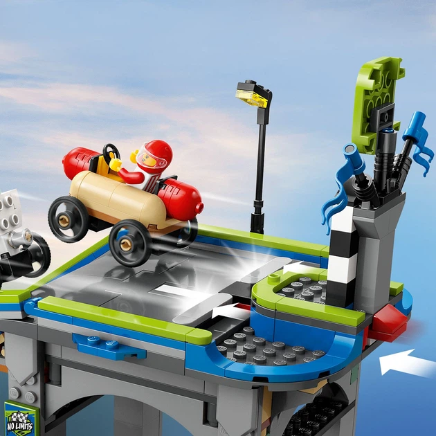 Конструктор LEGO City Никаких ограничений: Автодром для гоночных