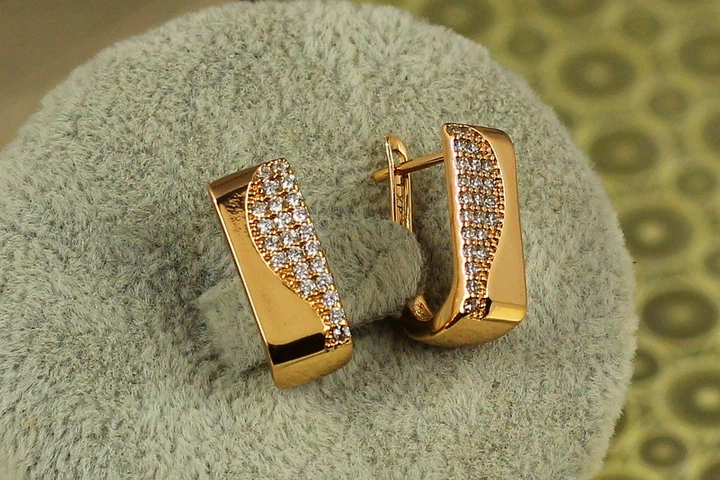 Серьги Xuping Jewelry Спектакль 1,7 см золотистые - Фото 3 Серьги Xuping Jewelry Спектакль 1,7 см золотистые - изображение 3