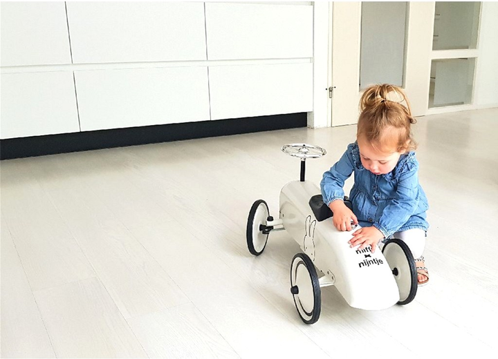 Jeździk Rubo Toys Nijntje Miffy Rétro Marcheur Biało-czarny (8712051122540) - obraz 11