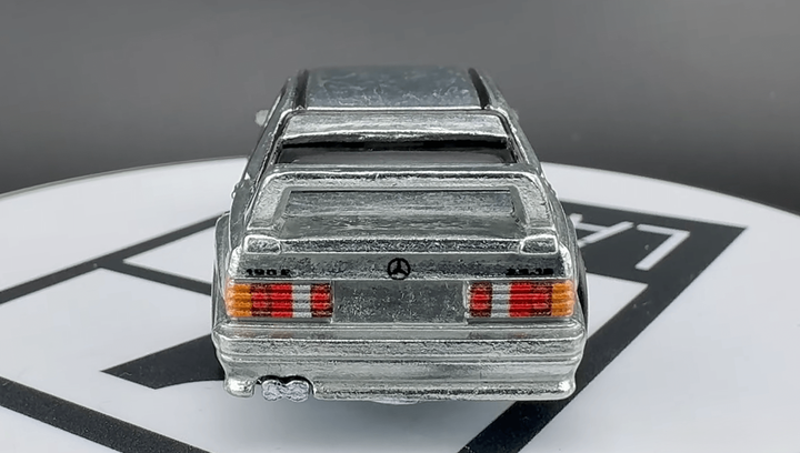 Машинка Premium Hot Wheels 1990 Mercedes-Benz 190 E 2.5-16