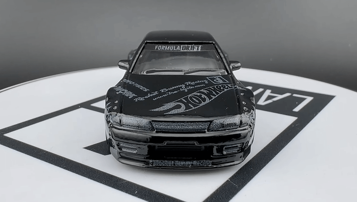 Машинка Premium Hot Wheels Nissan Skyline GT-R (R32) Pandem Chase