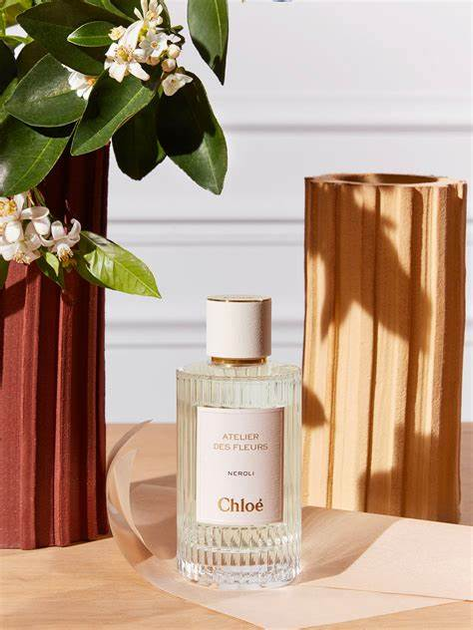 Woda perfumowana damska Chloe Atelier Des Fleurs Neroli 150 ml (3614225344435) - obraz 3