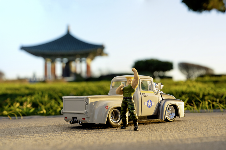 Samochód metalowy Jada "Street Fighter" Ford Pickup z figurką Guile 1:24 (4006333084591) - obraz 15