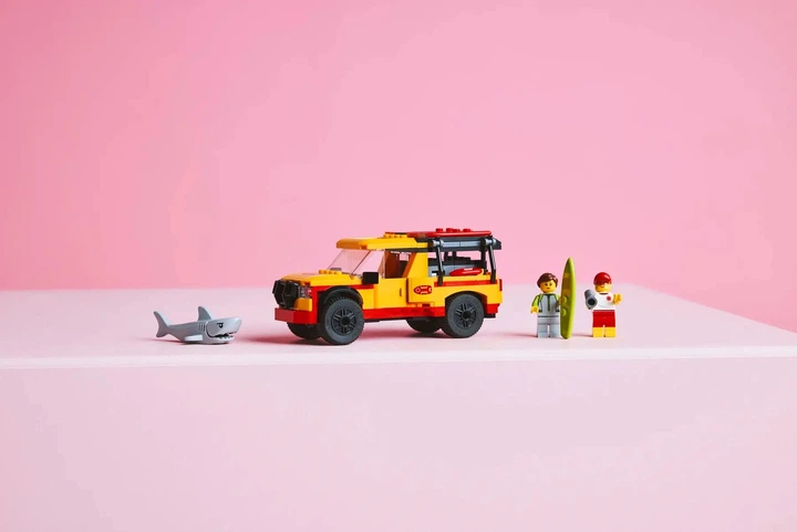 Конструктор LEGO City Фургон пляжного спасателя 214 элементов (60453) - изображение 10