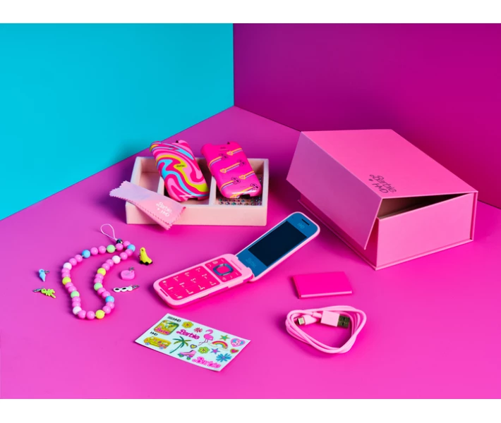 Телефон HMD Barbie Phone розовый - изображение 6