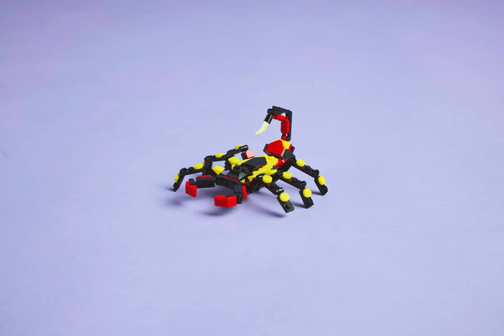 Zestaw klocków LEGO Creator 3 w 1 Dzikie zwierzęta: Niezwykły pająk 153 elementy (31159) - obraz 12