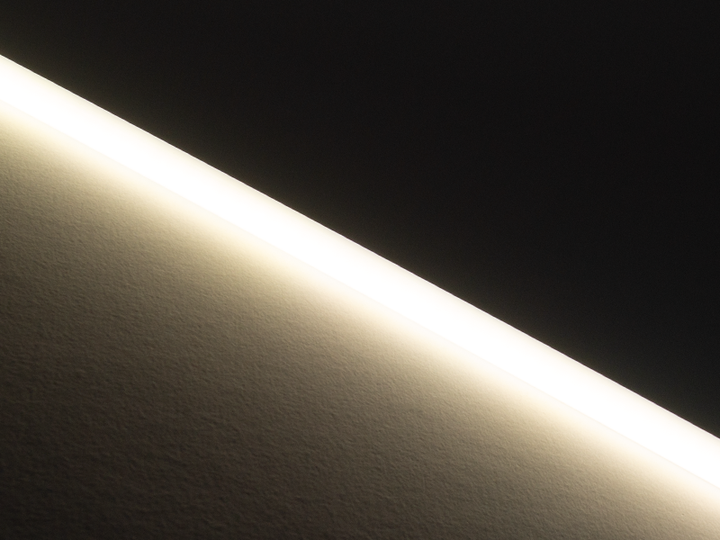 Світлодіодна лінійка OEM LB-100-15-4-220 SMD2835 114 LED 220V 15W IP20 4500K 1000мм в матовому корпусі - Фото 2 Світлодіодна лінійка OEM LB-100-15-4-220 SMD2835 114 LED 220V 15W IP20 4500K 1000мм в матовому корпусі - зображення 2