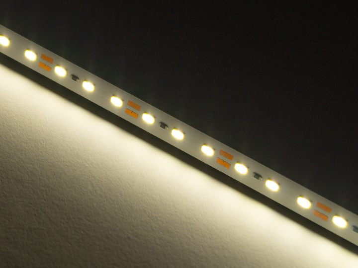 Светодиодная линейка SMD5630 72 LED 12В 18Вт 25-30Лм IP20 4500K 1000мм - изображение 2