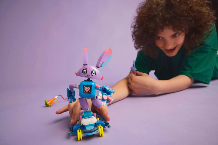 Zestaw klocków LEGO DREAMZzz Izzie i gamerski Bunchu 252 elementy (71490) - obraz 10