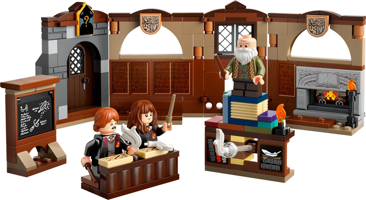 Zestaw klocków LEGO Harry Potter Zamek Hogwart: Zajęcia z zaklęć i uroków 204 elementy (76442) - obraz 2