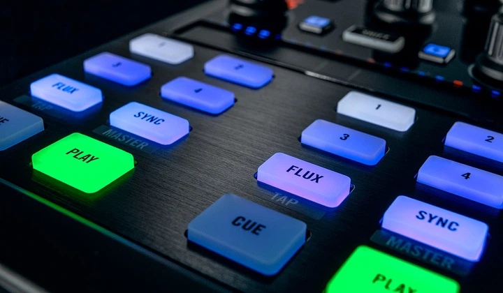 DJ-контроллер Native Instruments Traktor Kontrol X1 MK2 - Фото 4 DJ-контроллер Native Instruments Traktor Kontrol X1 MK2 - изображение 4