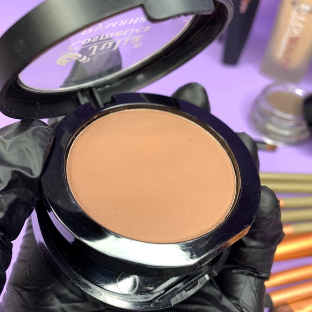 Набор косметики для макияжа Julia Cosmetics (палетка теней, матовая помада) - изображение 4