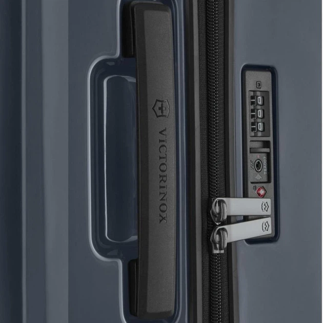 Чемодан Victorinox Travel AIROX/Dark Blue 610927 (Большой) - изображение 4