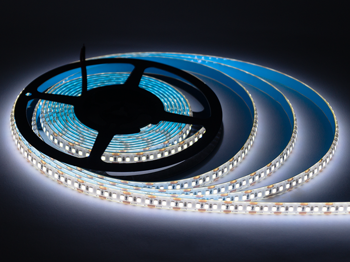 Светодиодная лента 1 м Lemanso LMA9609 Премиум SMD2835 240 LED 12В 16Вт/м 5280Lm IP65 6500K - изображение 2