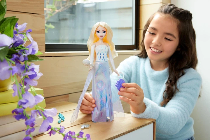 Лялька Mattel Disney Frozen Spin & Reveal Ельза HTG25 (0194735189380) - зображення 12