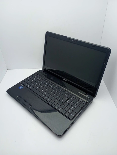 Ноутбук Toshiba Satellite L650 / 15.6" (1366x768) TN / Intel Core i3-380M (2 (4) ядра по 2.53 GHz) / 6 GB DDR3 / 750 GB HDD / Intel HD Graphics / WebCam б/у - изображение 4