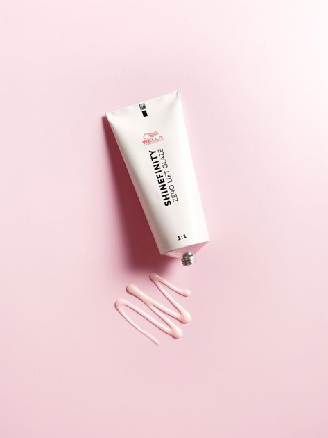 Farba do włosów Wella Professionals Shinefinity Zero Lift Glaze 09/13 Toffee Milk półtrwała 60 ml (4064666058108) - obraz 4