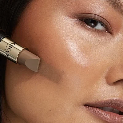Кремовий скульптор Kiko Milano Holiday Wonderlights bronze signature contour stick 01 Neutral Sand - зображення 2