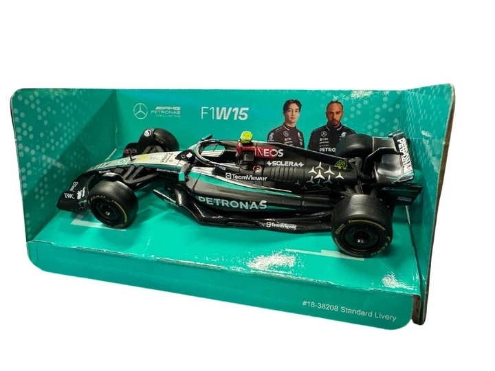 Колекційна Модель Bburago F1 Mercedes-AMG PETRONAS W15 2024 #44