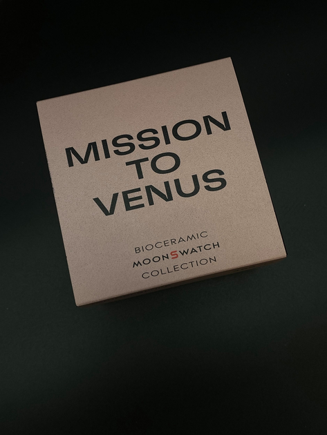 Наручные часы Swatch x Omega Bioceramic MoonSwatch Collection \'\'Mission to Venus" (SO33P100) - изображение 12