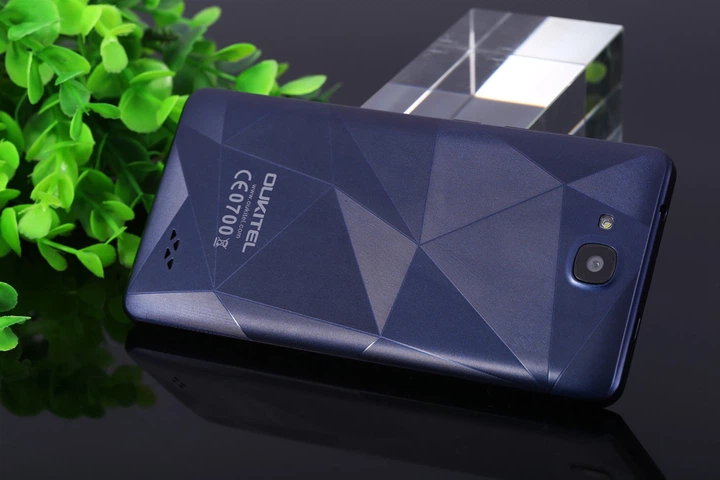 OUKITEL C3 スマートフォン 本体 Oukitel C3 (Black) купить в интернет-магазине: цены на смартфон C3