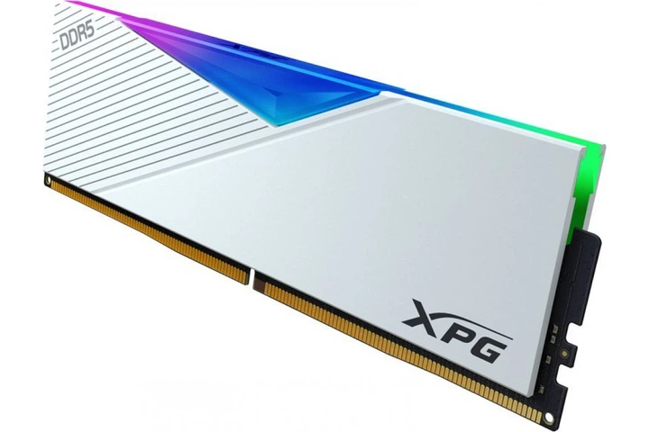 Оперативна пам'ять ADATA DDR5-6400 16384MB PC5-51200 XPG Lancer RGB White (AX5U6400C3216G-CLARWH) - зображення 3