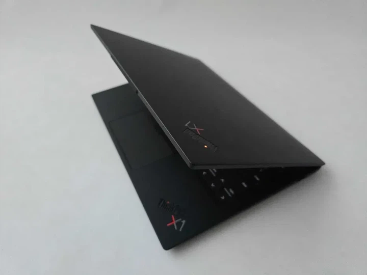 Ноутбук Lenovo ThinkPad X1 Carbon Gen 10 I7 1280P/RAM 32GB/SSD 1TB/WIN 11 Б\В - зображення 7