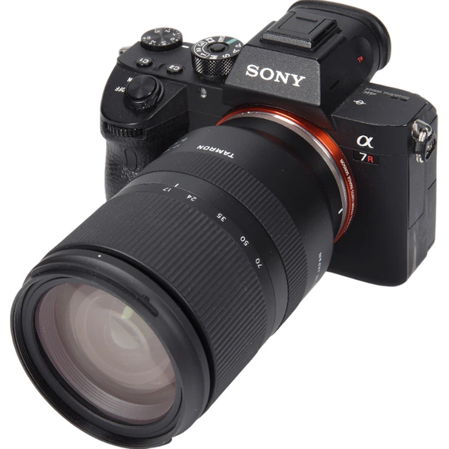 Об'єктив Tamron AF 17-70mm f/2.8 Di III-A VC RXD Sony E [120805