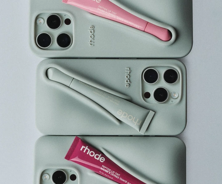 Чехол на телефон Rhode Lip Case для iPhone 16 Pro Grey – фото