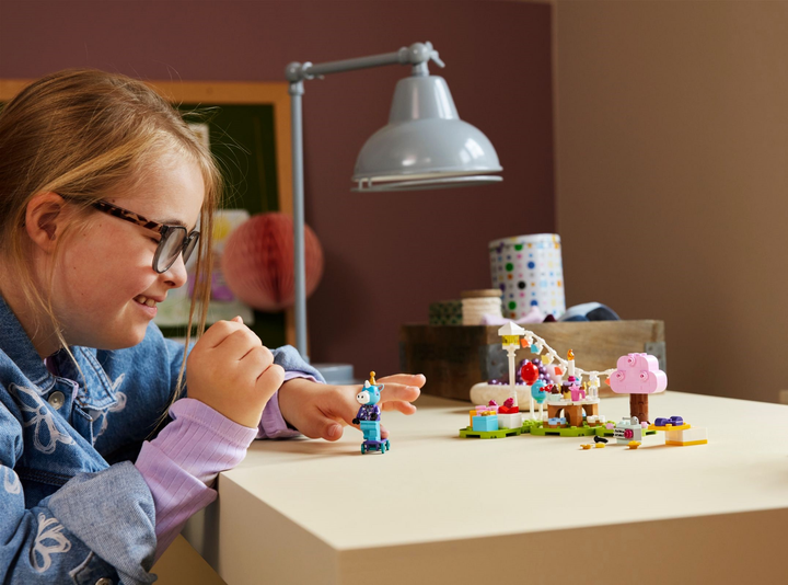 Zestaw klocków LEGO Animal Crossing Urodziny Juliana 170 elementów 4 szt (77046) - obraz 10