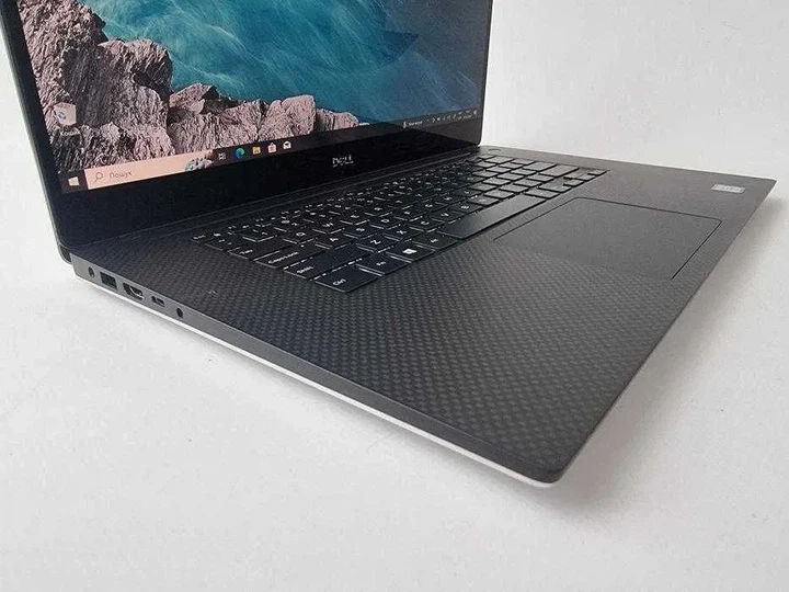 Ноутбук Dell Precision 5520 i5 7300HQ/Quadro M1200/RAM 8GB/SSD 128GB/IPS 4K Б\В - Б/В - зображення 2