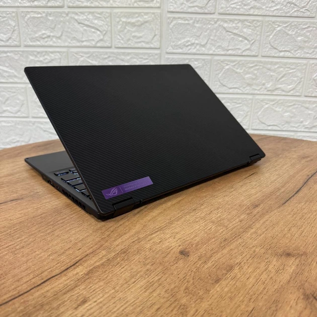 Игровой ультрабук-трансформер Asus Rog Flow x13 GV301QH / 13.4" (3840x2400) IPS Touch / AMD Ryzen 9 5980HS (8 (16) ядер по 3.0 - 4.8 GHz) / 32 GB DDR4 / 1000 GB SSD / nVidia GeForce GTX 1650, 4 GB GDDR6, 128-bit / WebCam б/у - Фото 6 Игровой ультрабук-трансформер Asus Rog Flow x13 GV301QH / 13.4" (3840x2400) IPS Touch / AMD Ryzen 9 5980HS (8 (16) ядер по 3.0 - 4.8 GHz) / 32 GB DDR4 / 1000 GB SSD / nVidia GeForce GTX 1650, 4 GB GDDR6, 128-bit / WebCam б/у - изображение 6