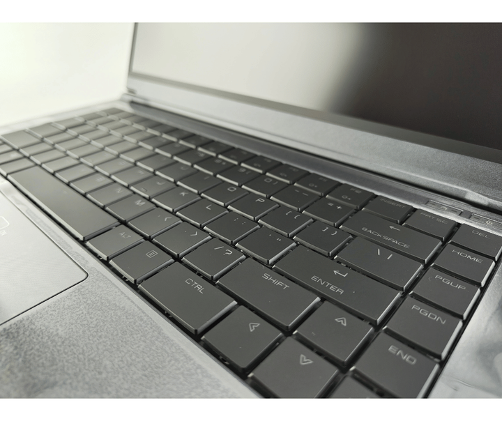 Ігровий ноутбук Intel Whitebook Gaming BQC71A / 15.6" (1920x1080) IPS / Intel Core i7-9750H (6 (12) ядер по 2.6 - 4.5 GHz) / 16 GB DDR4 / 512 GB SSD / nVidia GeForce GTX 1660 Ti, 6 GB GDDR6, 192-bit / WebCam - Фото 3 Ігровий ноутбук Intel Whitebook Gaming BQC71A / 15.6" (1920x1080) IPS / Intel Core i7-9750H (6 (12) ядер по 2.6 - 4.5 GHz) / 16 GB DDR4 / 512 GB SSD / nVidia GeForce GTX 1660 Ti, 6 GB GDDR6, 192-bit / WebCam - зображення 3