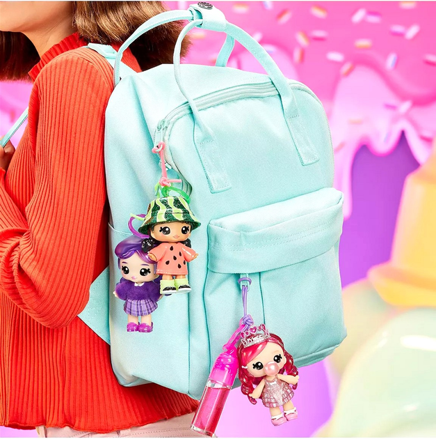 Лялька Mga Hit Yummiland Lipgloss Callie з ароматом торта 120704 120872 Синя (35051120704) - зображення 7
